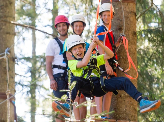 Familienausflug in den Hochseilgarten in Wagrain